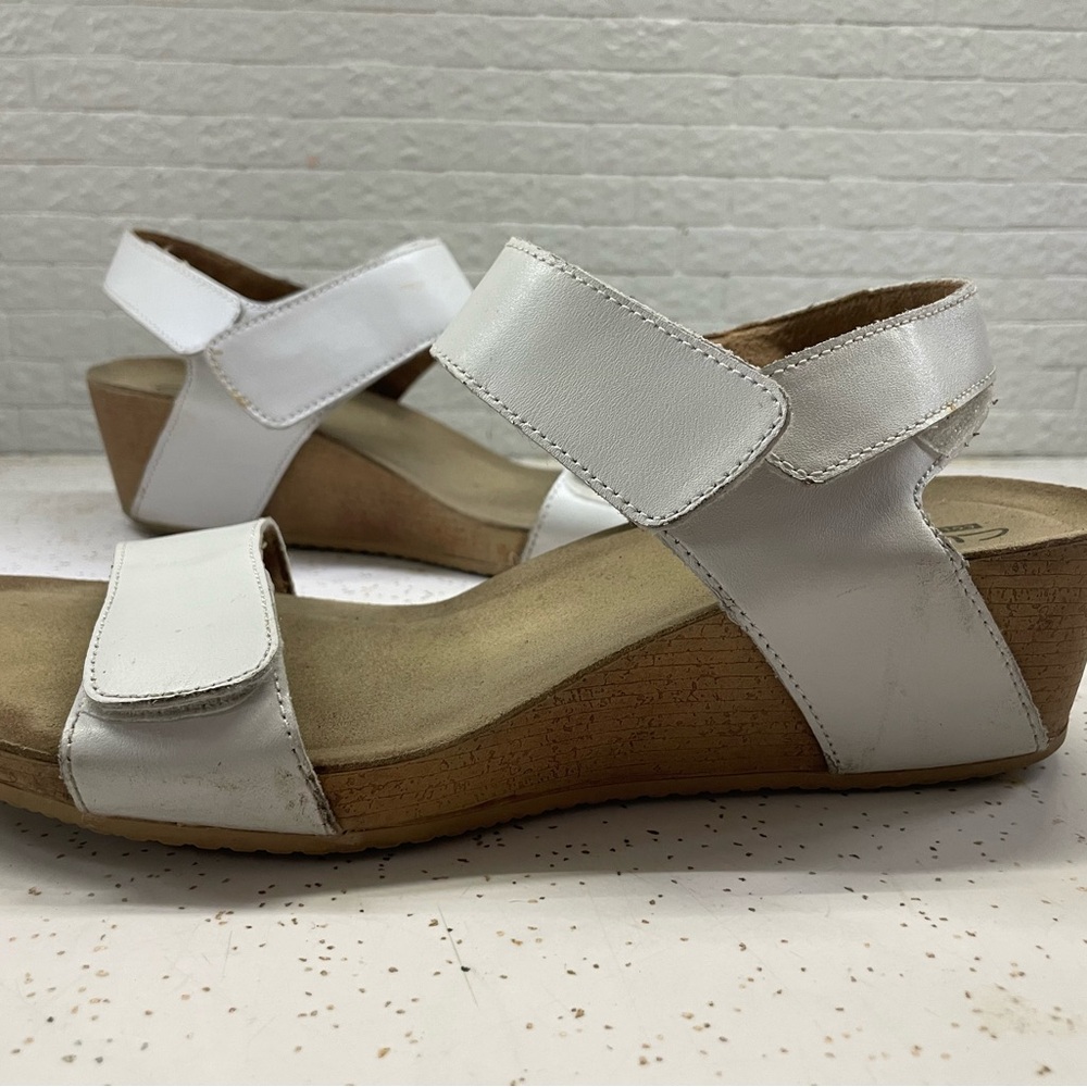 Clarks White Wedge Sandals with Velcro Straps